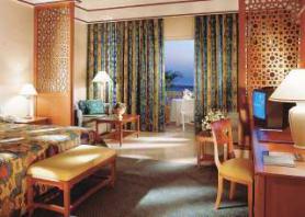 Emirátský hotel Al Hamra Fort - možnost ubytování