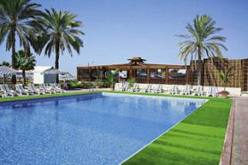 Emirátský hotel Ras Al Khaimah s bazénem