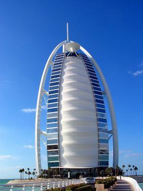 Dubaj v Emirátech s hotelem Burj al Arab 