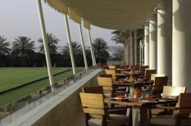 Dubajský hotel Desert Palm s terasou