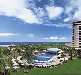Dubajský hotel Le Royal Meridien Beach s bazénem