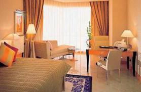 Dubajský hotel Fairmont Dubai - ubytování