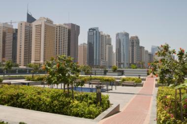 Abu Dhabi s promenádou Corniche