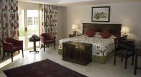 Emirátský hotel Al Hamra Village Golf Resort - možnost ubytování