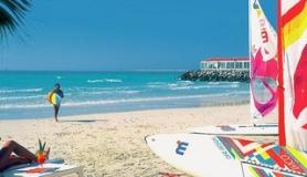 Dubajský hotel Dubai Marine Beach Resort s pláží
