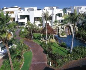 Dubajský hotel Dubai Marine Beach Resort se zahradou