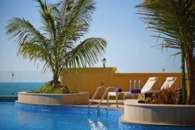 Dubajský hotel Mövenpick Jumeirah Beach s bazénem