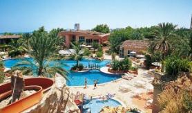 Dubajský hotel The Habtoor Grand Resort & Spa s bazénem