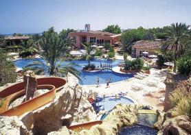 Hotel Habtoor Grand Beach s bazény