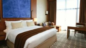 Jeden z pokojů v hotelu Yas Island Rotana, Abu Dhabi
